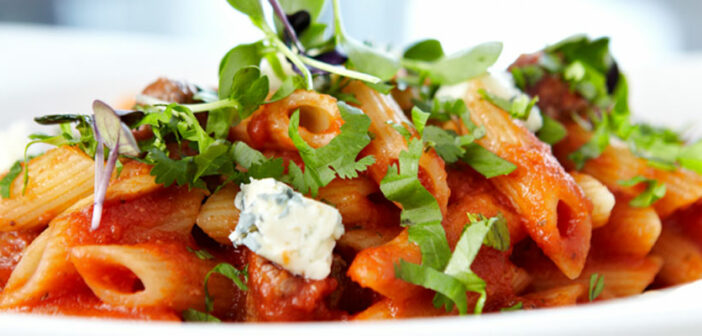 Pasta mit feuriger Champignon Rotwein-Sahne- Sauce