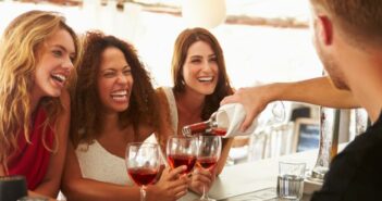 Rosé Wein: Definition und Abgrenzung zu anderen Weinsorten