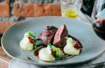 Rinderbraten mit Rotwein: Rezept für den klassischen Sonntagsbraten
