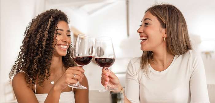 Gesunde Lebensweise mit Rotwein: Der tägliche Schluck für die Gesundheit? ( Foto Shutterstock- Robby Fontanesi )
