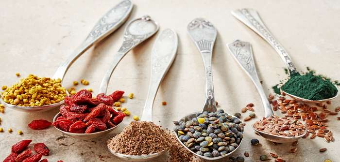 Superfood-Trend: Sind jetzt Gerstengras, Rotes Maca, Quinoa, Spirulina wertlos? ( Lizenzdoku: Shutterstock- MaraZe )