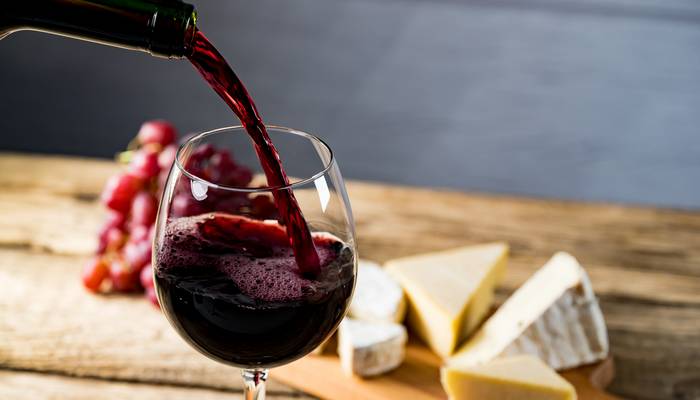 Alternativen zu Tannat-Weinen können Cabernet Sauvignon, Malbec, Syrah, Petit Verdot und Tempranillo sein. (Foto: Adobe Stock-Aerial Mike)