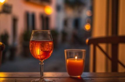 Kulinarische Genüsse und Weine aus Italien (Foto: AdobeStock - Irina 627110852)