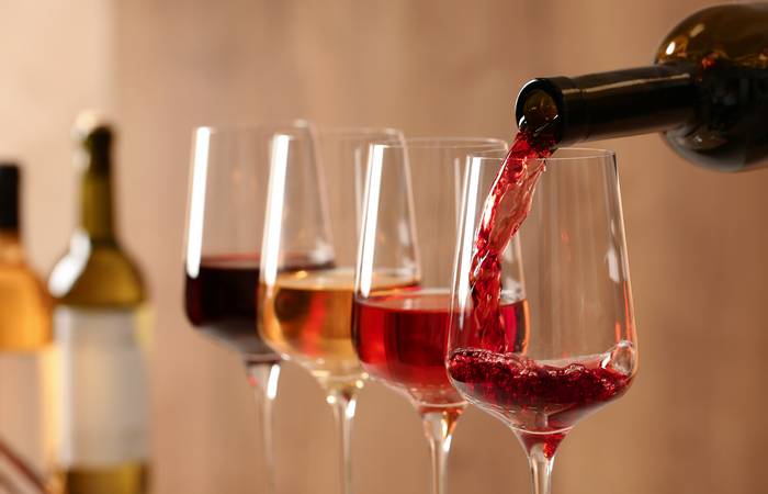 Weinhersteller können durch die Kontrolle der Tanninkonzentrationen verschiedene Stile von Weinen erzeugen (Foto: AdobeStock - 270040033  New Africa)