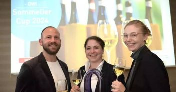 Katharina Iglesias gewinnt den Sommelier-Cup 2024 des DWI (Foto: Deutsches Weininstitut)